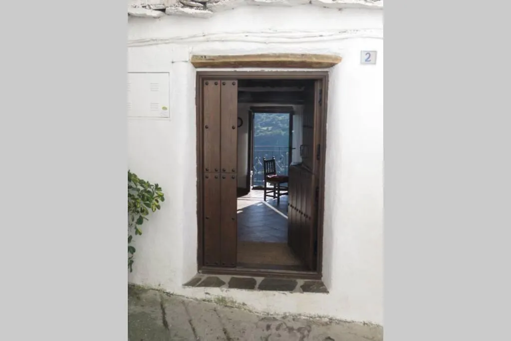 Сasa de vacaciones Villa Casa La Soleá. Vistas al pueblo y la Sierra Bubión España