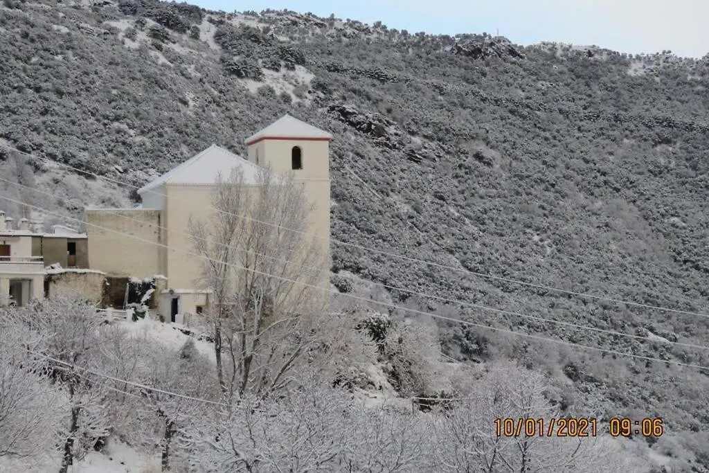 Villa Casa La Soleá. Vistas al pueblo y la Sierra Bubión España