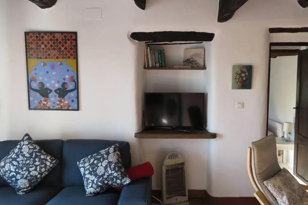 Villa Casa La Soleá. Vistas al pueblo y la Sierra Bubión Сasa de vacaciones